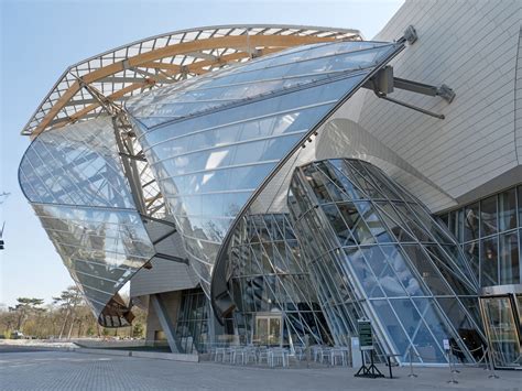 fondazione lv|louis vuitton foundation construction.